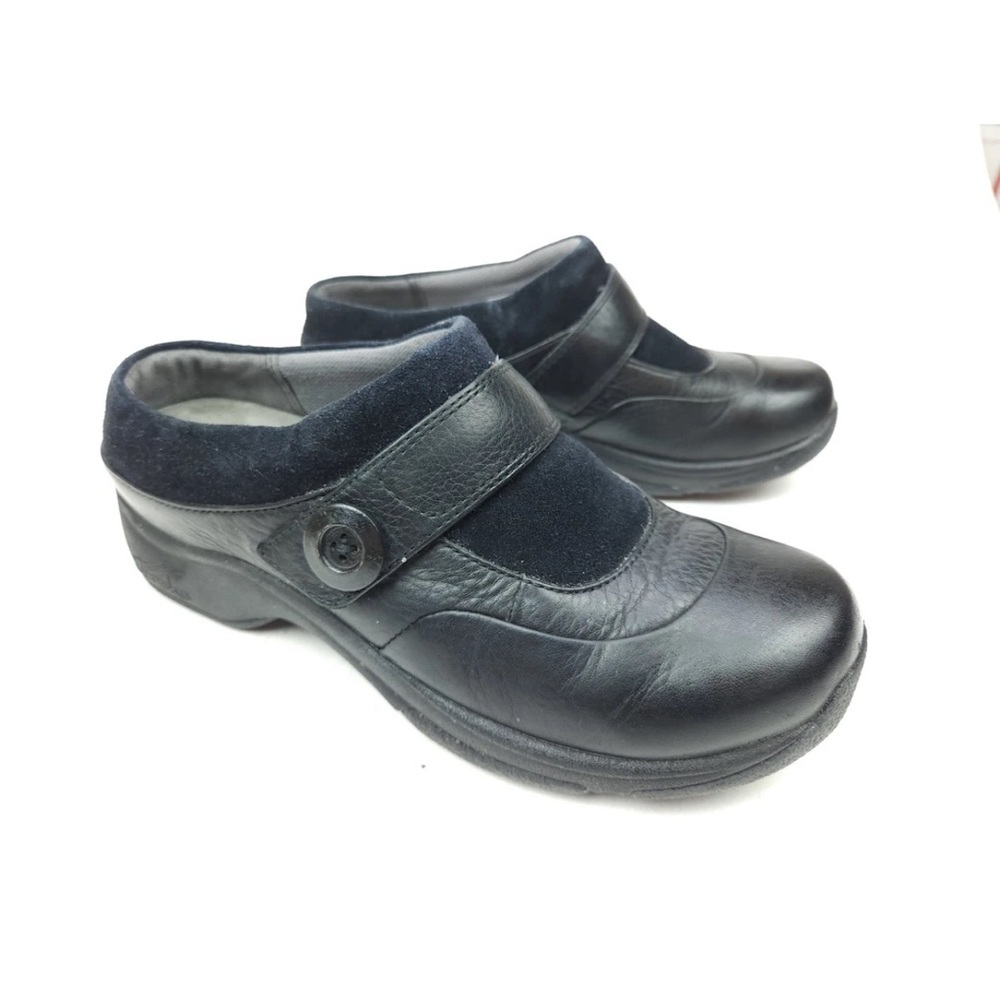 Dansko Kaya black leather Velcro clogs size 39 or 8.5